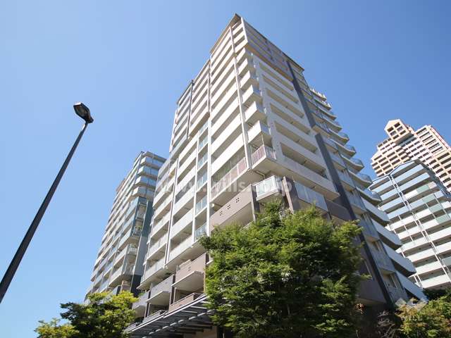 ウェルブ六甲道6番街4番館の外観(南東側より)