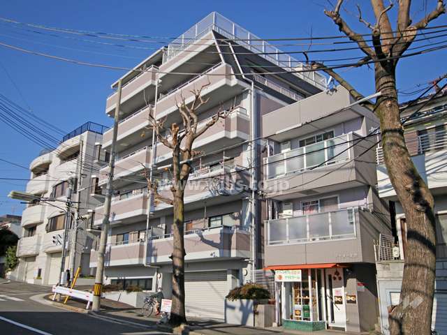 エスペランス上野の外観(南東側から)