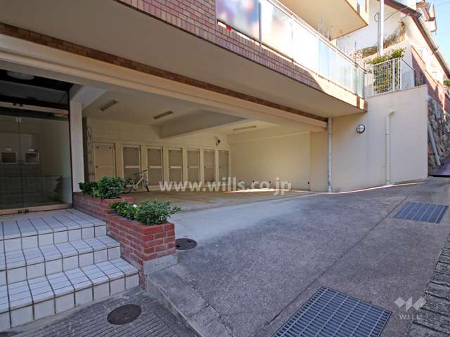 敷地内駐車場（屋内平面式）