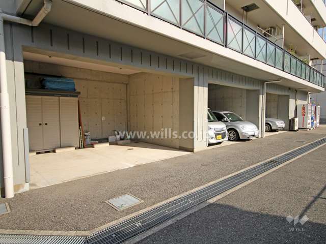 敷地内駐車場