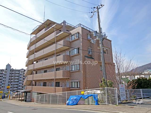 グランパレ六甲の外観(北東側から)
