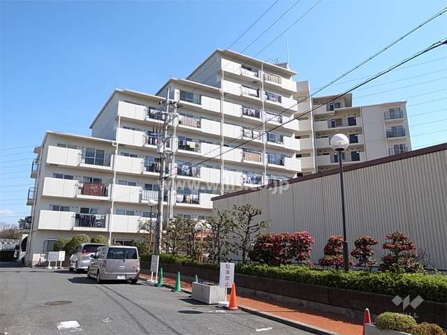 日商岩井第１１緑地公園マンションの外観（西側から）
