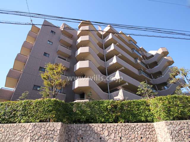 コート青谷川公園の外観(南東側から）