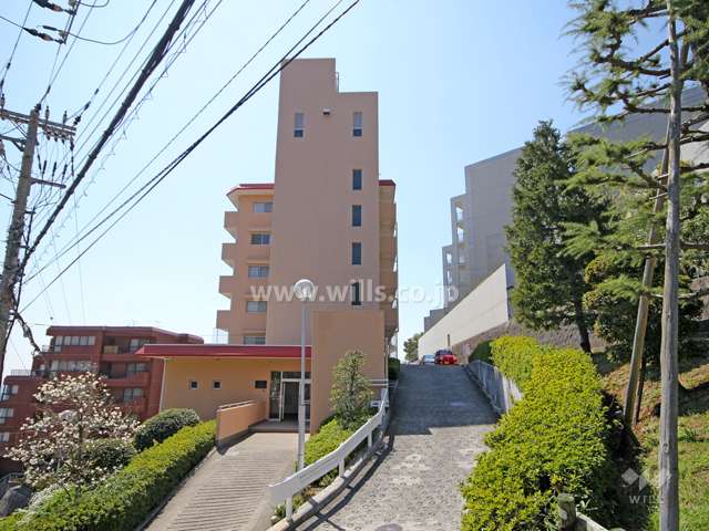 コスモハイツ六甲台の外観（北東側から）