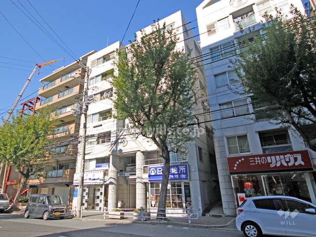 コムーネ灘の外観(南東側から)