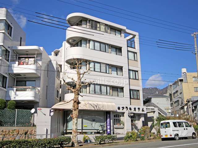 コムーネ六甲の外観(南側から)