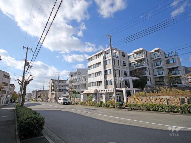 敷地南東側の前面道路