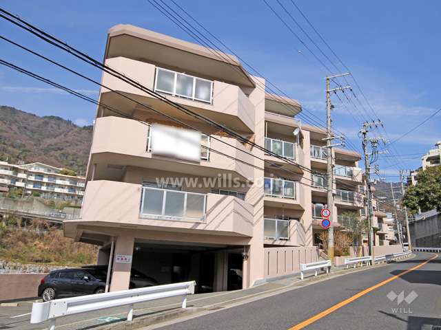 サニーハウス六甲台の外観（南東側から）