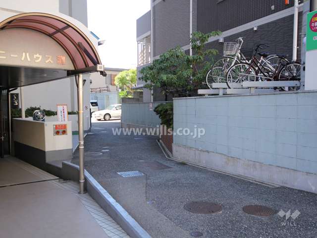 エントランス横の通路