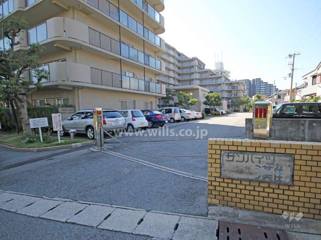 敷地内駐車場（屋外平面式　ロボットゲート付き）