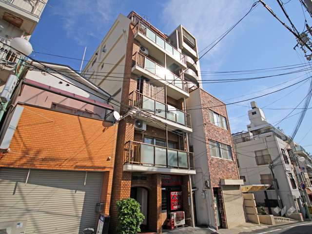 サンパレス倉石の外観(北西側から)