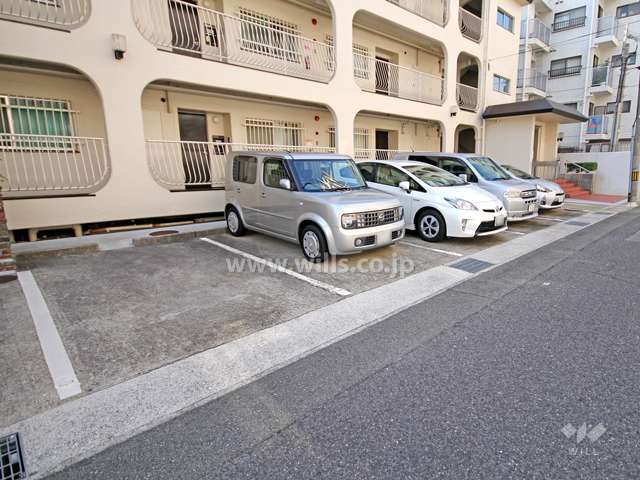 敷地内駐車場（屋外平面式）