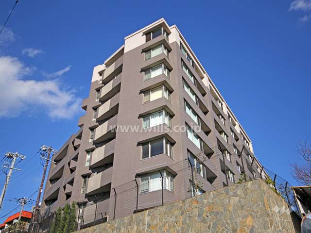 ジオグランテ六甲の外観(南西側から)