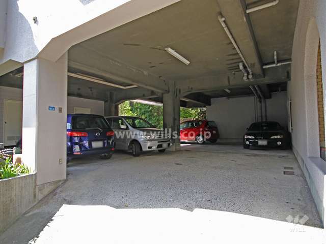 敷地内駐車場（屋内平面式）