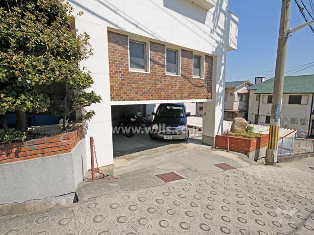 駐車場出入り口