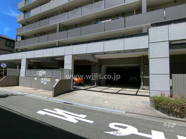 駐車場出入り口（東側）