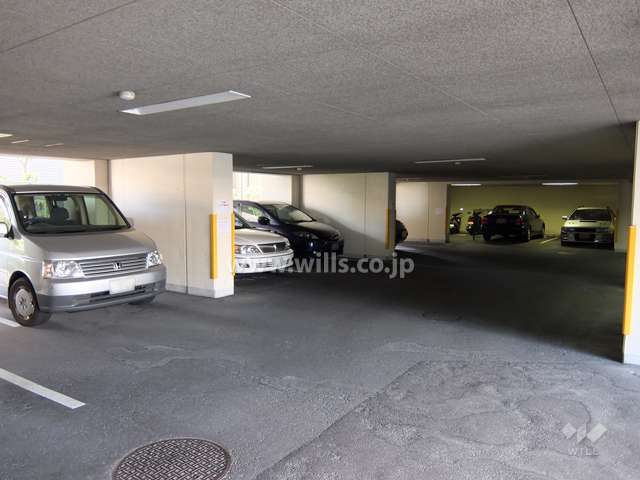 敷地内駐車場（屋内平面式）