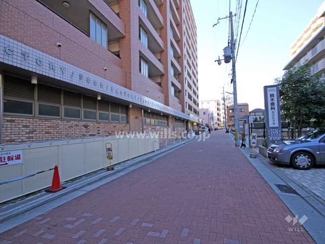 敷地北側の前面道路