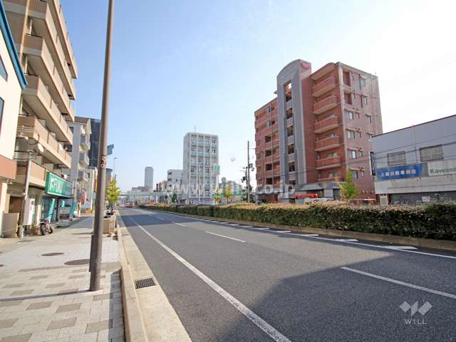 敷地北側の前面道路（国道2号線）