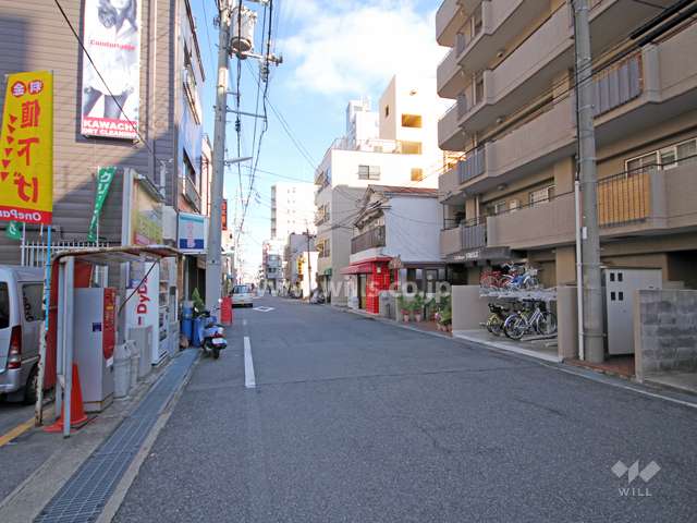 敷地北側の前面道路