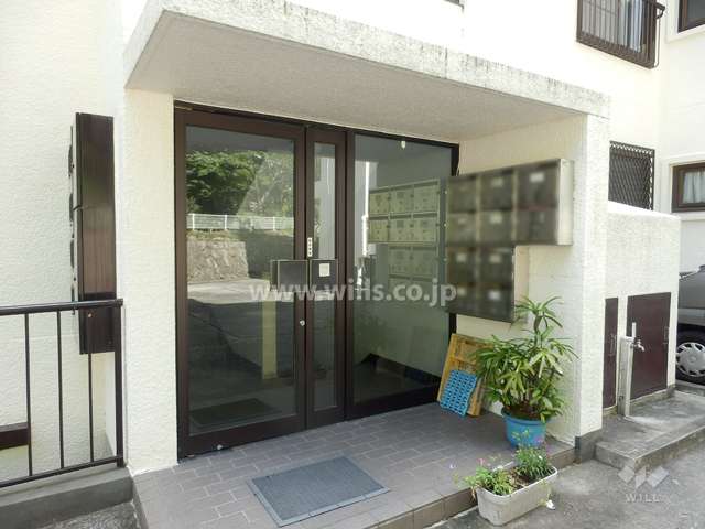 東側にあるサブエントランス