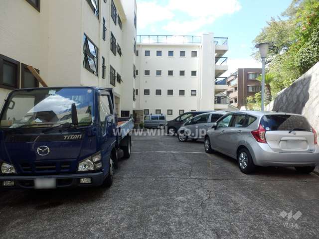 敷地内駐車場（屋外平面式）