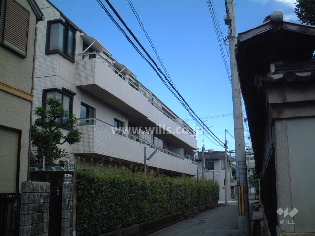 玉井町パークハイムの外観(北東側から)