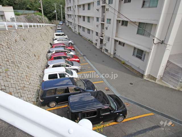 敷地内駐車場（屋外平面式）