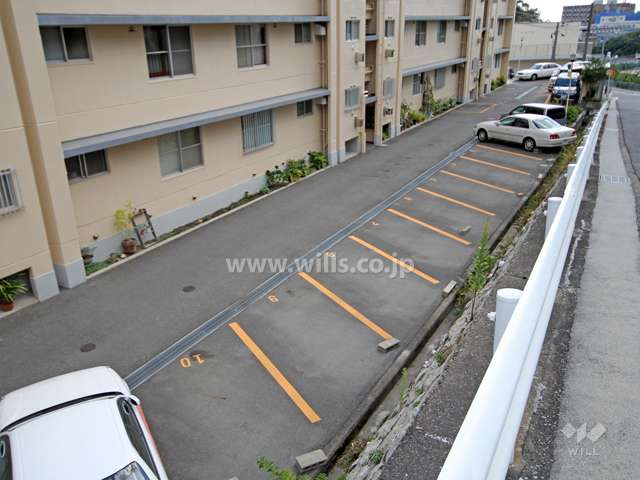 敷地内駐車場（屋外平面式）