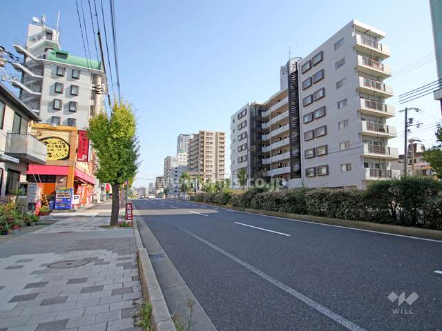 敷地北側の前面道路（国道2号線）