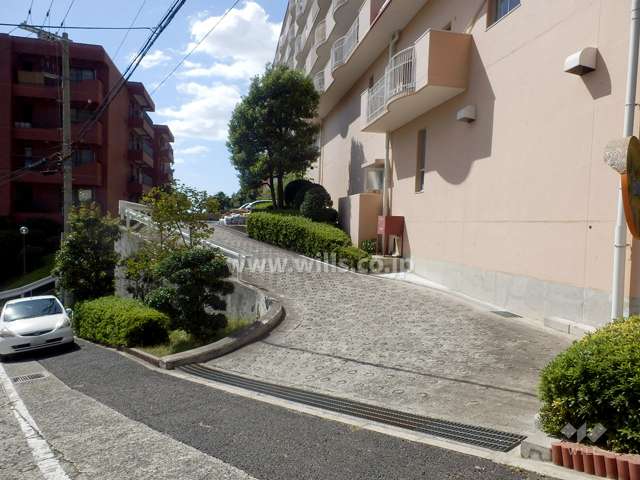 駐車場の出入り口