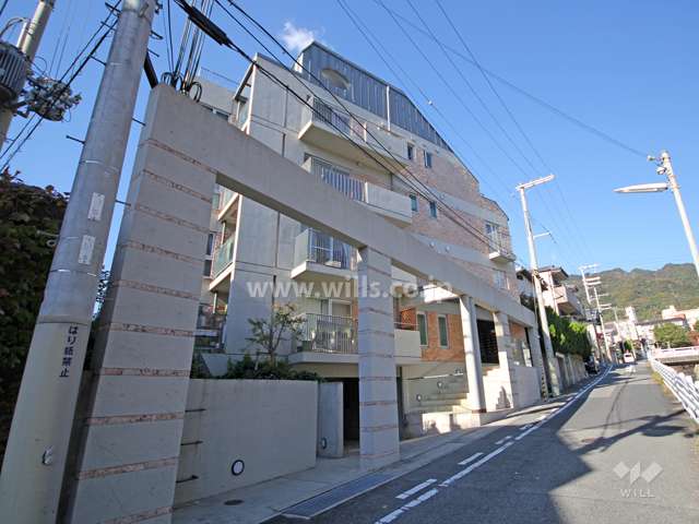 パレ六甲篠原の外観(南東側から)