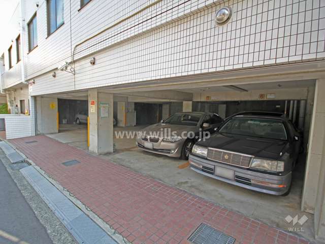 敷地内駐車場（屋内平面式）