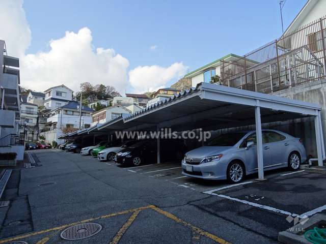 敷地内駐車場（屋外平面式　ルーフ付き）