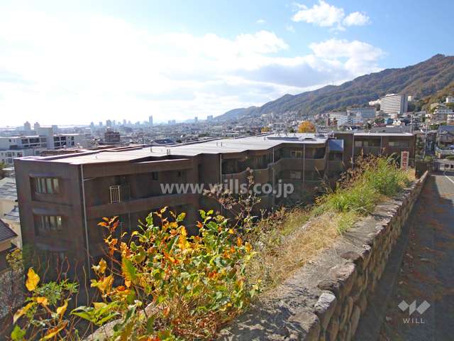 ファミールグラン六甲赤松町の外観(北東側から)
