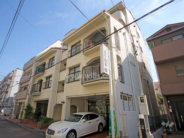 プレミエール西灘の外観(北西側から)