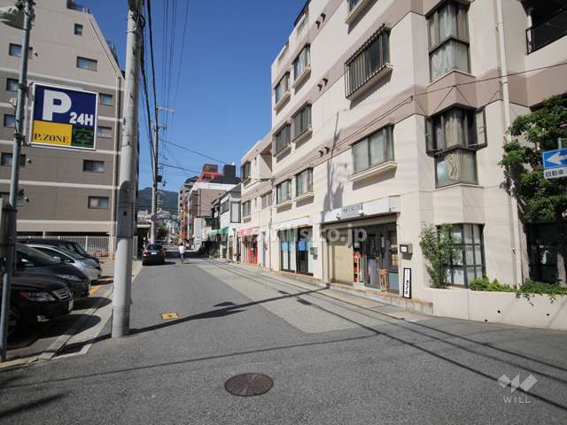 敷地西側の道路。