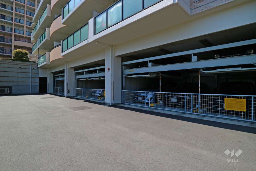 敷地内駐車場（屋内機械式）
