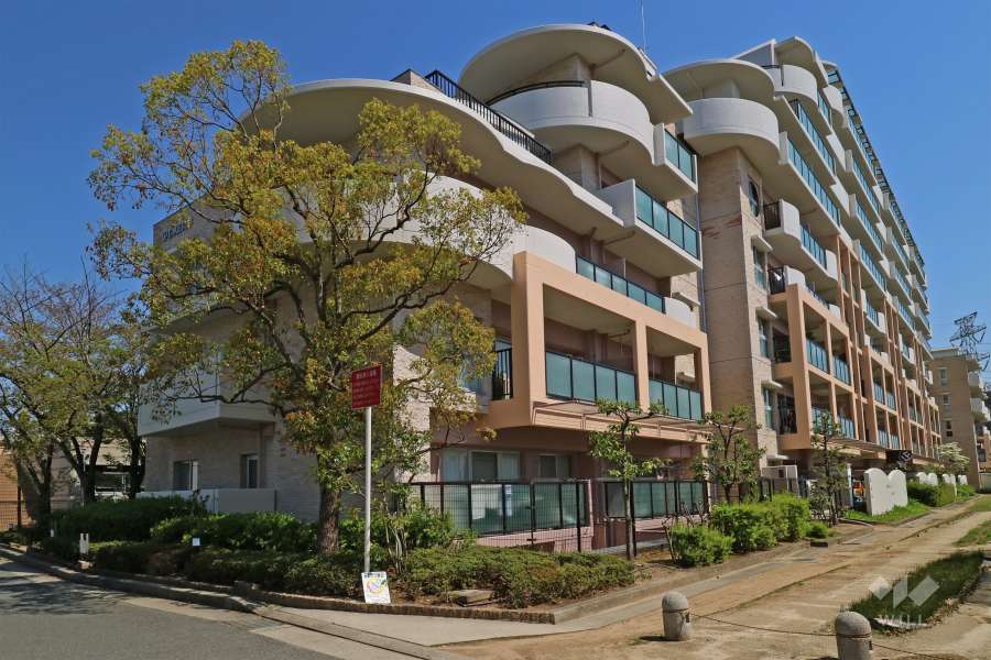 パレ宝塚プルミエールの外観（北西側から）