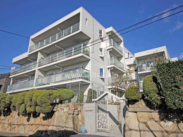 メゾン六甲の外観(南東側から)