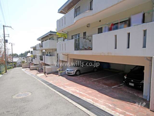 敷地内駐車場（屋内平面式）