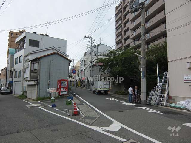 敷地南側の前面道路