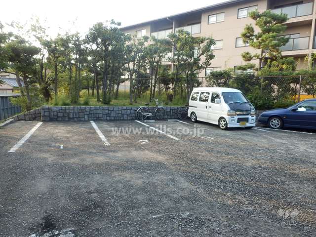 敷地内駐車場（屋外平面式）