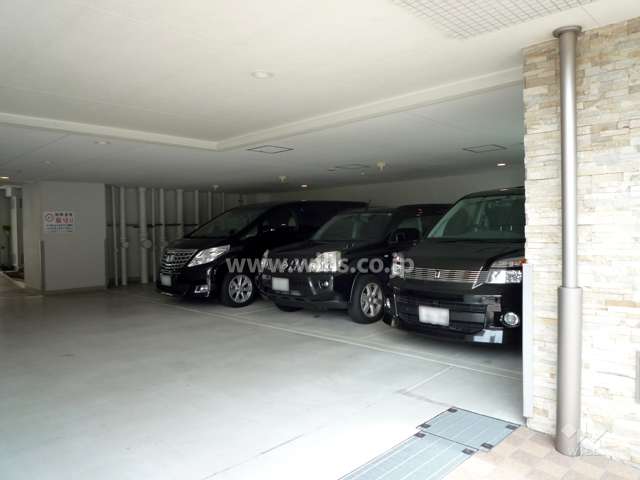 敷地内駐車場（屋内平面式）