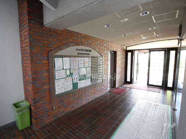 エントランスホール（掲示板）
