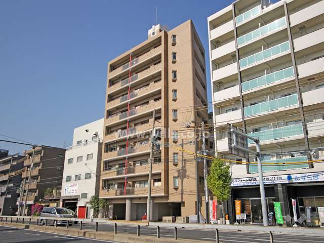ワコーレファラオ六甲の外観(南東側から)