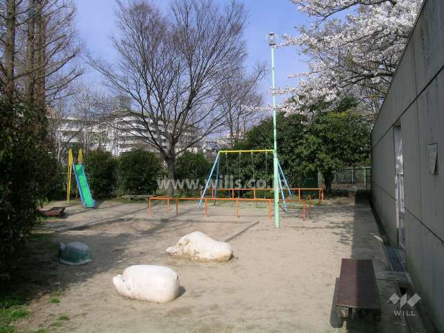 敷地に隣接する公園