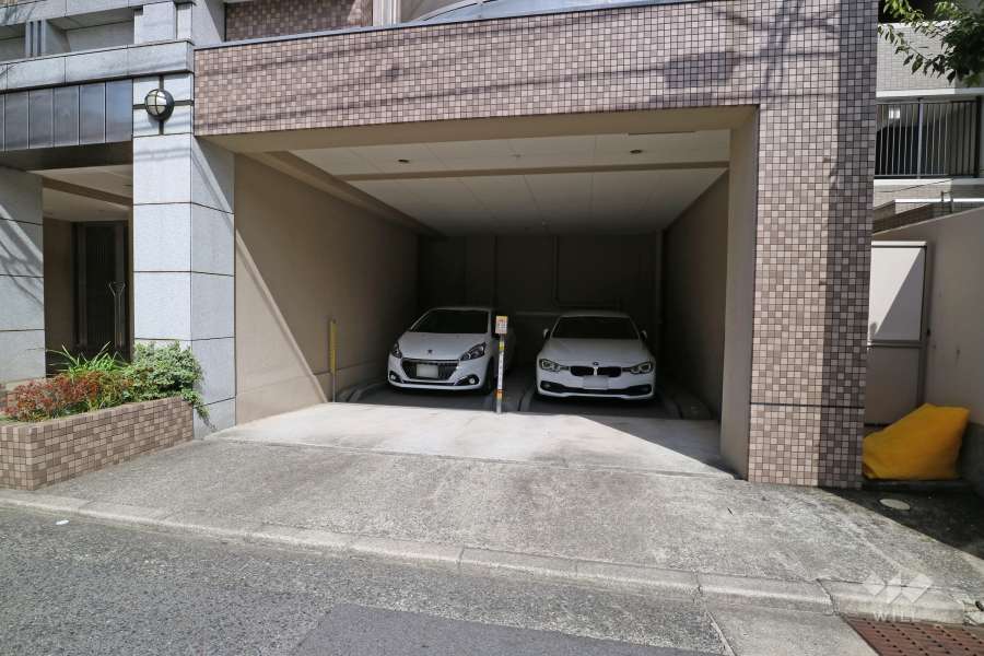 敷地内駐車場（屋内機械式）