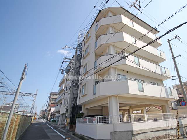 ワコーレ六甲の外観(北西側から)