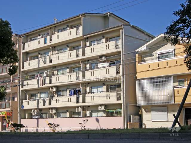 甲南メゾン六甲の外観(南東側から)